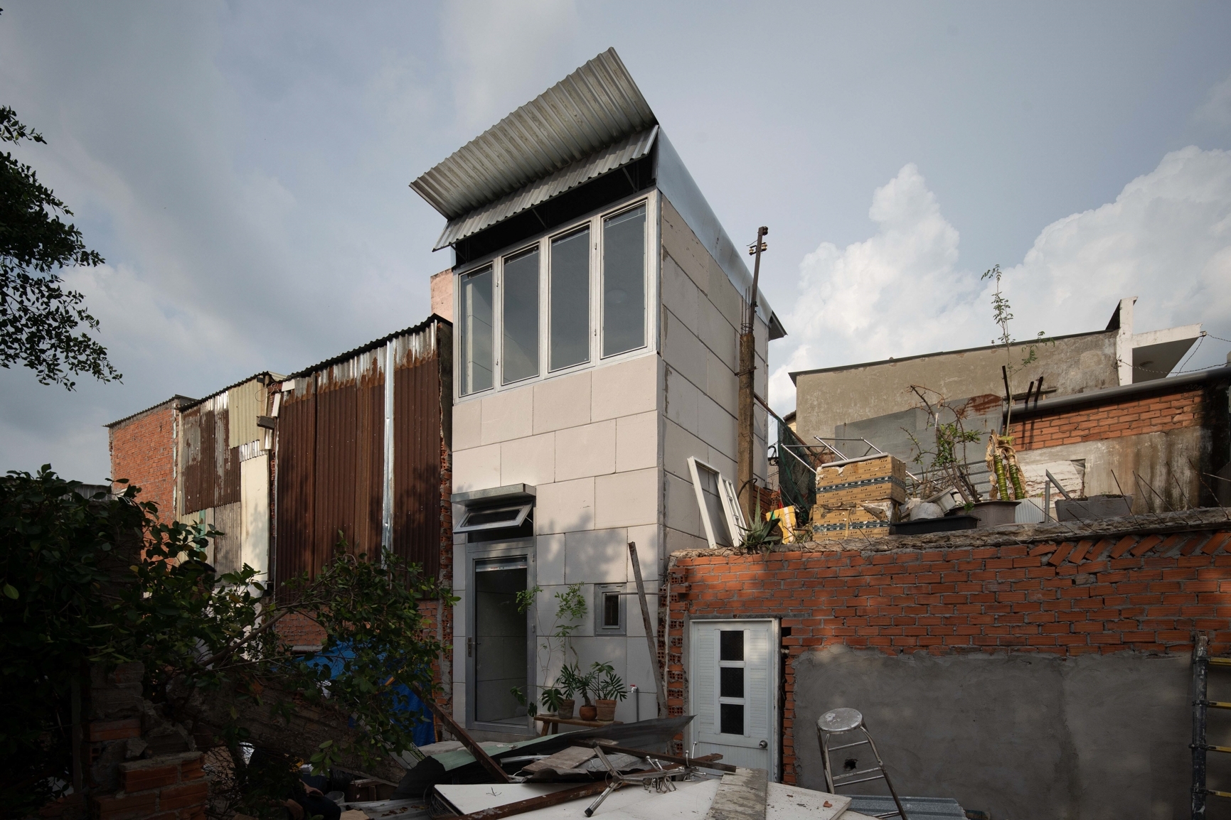 11M2 HOUSE